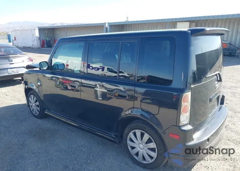 2005 Scion Xb from USA, damaged, VIN JTLKT324350179678